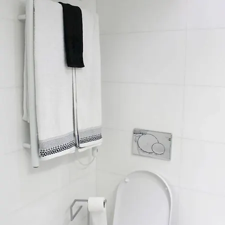 2 Bedrooms With Shared Pool And Wifi At Apartment